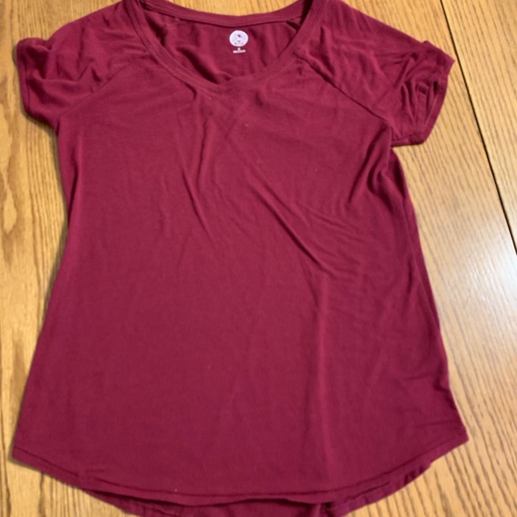 So Maroon t-shirt Medium - Picture 1 of 5